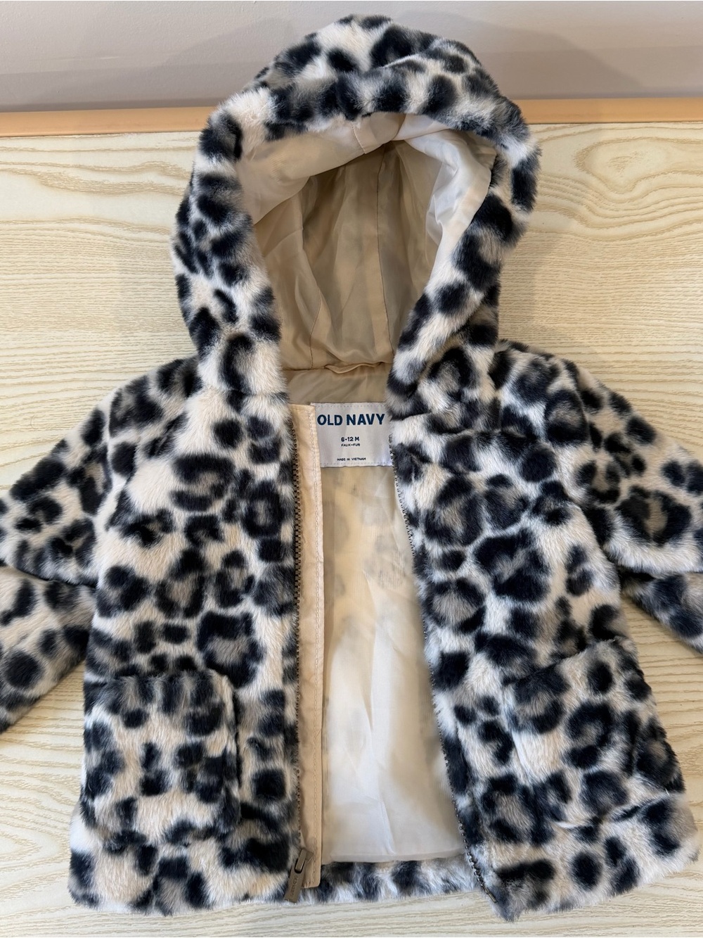 Old Navy Faux Fur Leopard Hooded Jacket in Cream and Black